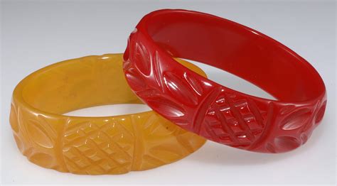 bakelite jewelry history  recognizing fakes