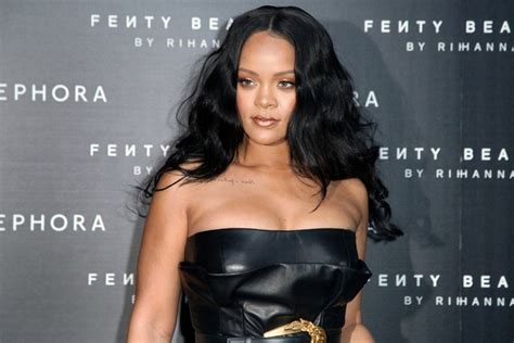Rihanna Apologizes To Muslim Fans For “honest Yet