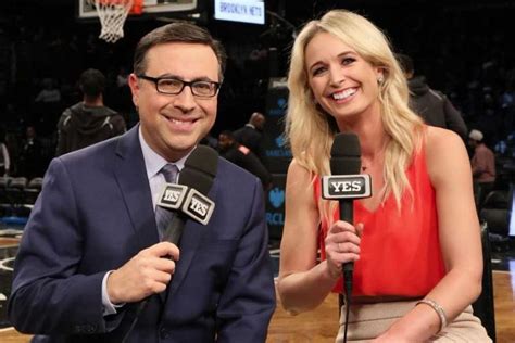 sarah kustok makes nfl broadcast debut as sideline reporter for titans dolphins chicago sun times