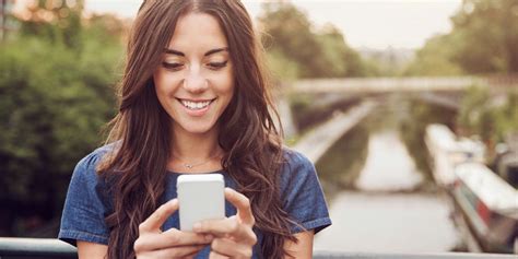 How To Turn A Tinder Match Into A Hookup Askmen