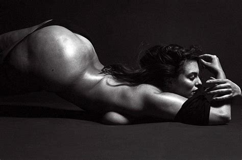 ashley graham nude plus size model showed massive ass