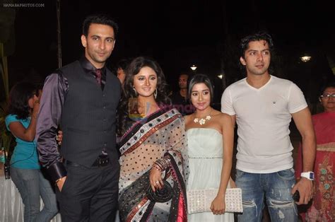 Nandish Sandhu Rashmi Desai Tina Dutta At Ita Awards On