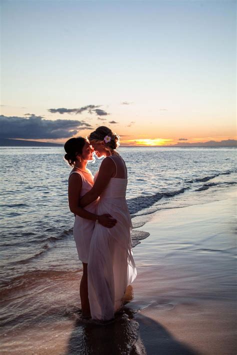 conserve money with these great wedding event tips lesbian wedding