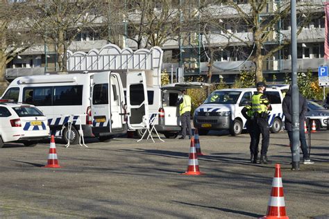 grote controle politie belastingdienst en douane  breda foto bndestemnl