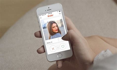 Swipe Buster Lets You Check To See If Your Partner Is Cheating On
