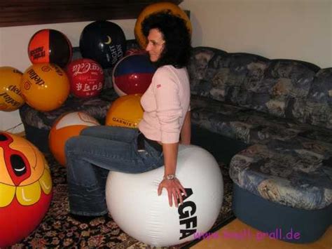 Beachballs And Inflatables – 502 Photos In 2020 Ball Exercises