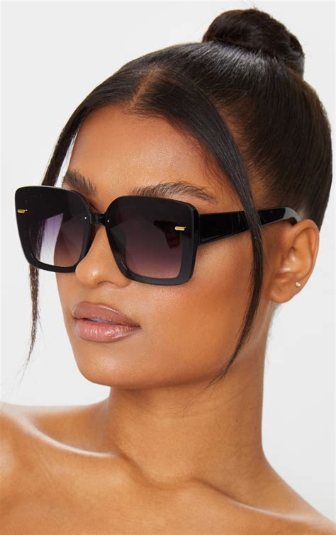 black oversized gold trim square frame sunglasses prettylittlething aus