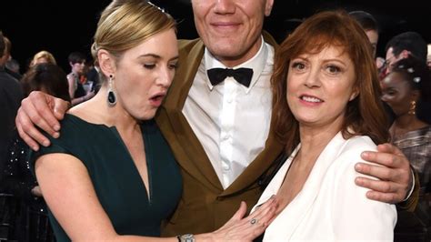 susan sarandon shows off killer cleavage at the sag awards mum s lounge