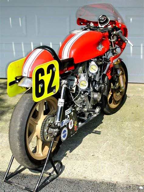 classic motorcycle harley davidson xr  battle   twins racer
