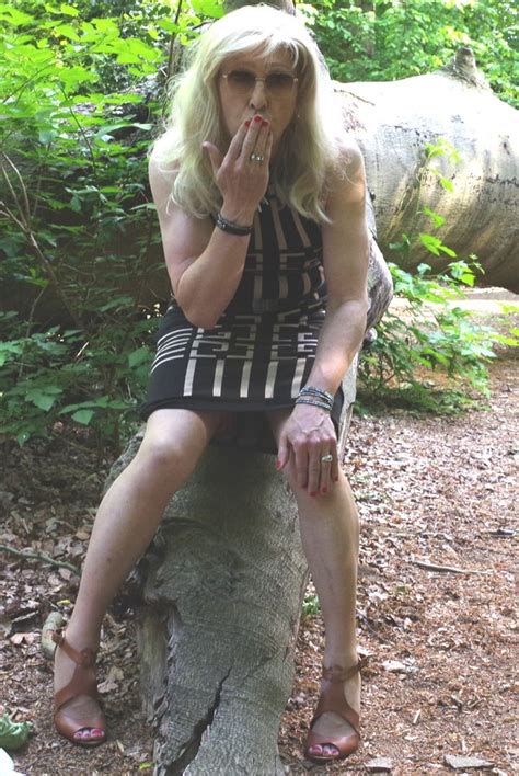 A Walk In The Woods 8 Pics Xhamster