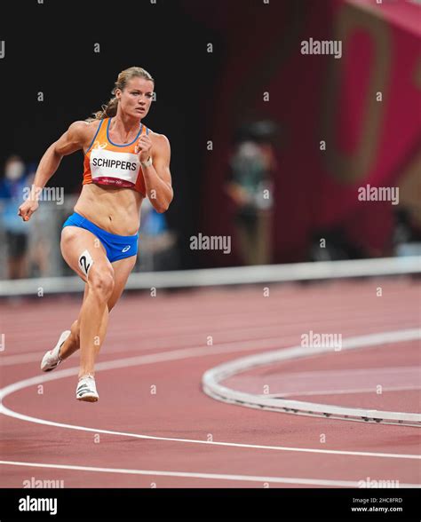 dafne schippers participating in the semi final of the 200 meters of
