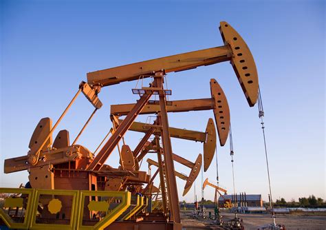 drilling rigs istock large sheridan pinterest drilling rig  oil field