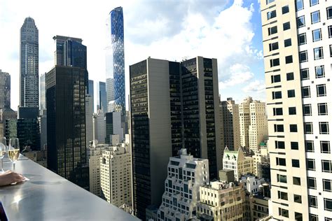 5 Rooftop Bars With The Best Views Of New York City