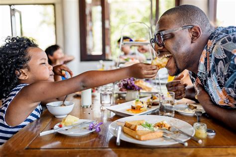 family meal  tips  finding  family friendly restaurant
