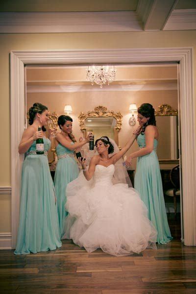 50 must have photos with your bridesmaids bridalguide