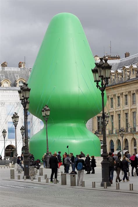 Why Are Parisians So Afraid Of A Paul Mccarthy Butt Plug Sculpture