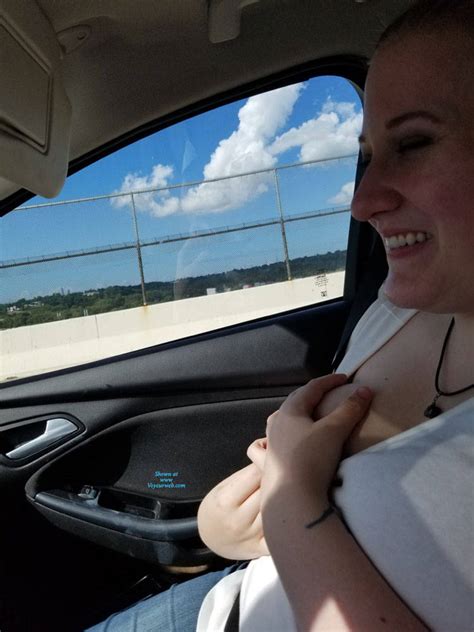 flashing tits in the car on vacation september 2018