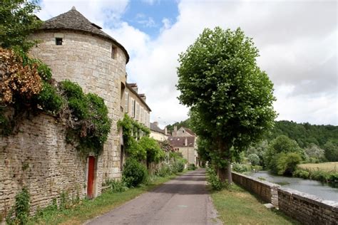 medieval village  noyers sur serein notes  camelid country