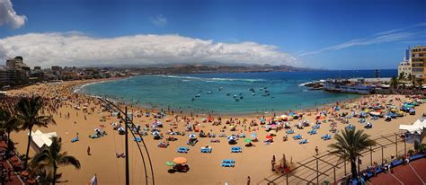 Panoramica De La Playa De Las Canteras Las Palmas De Gran
