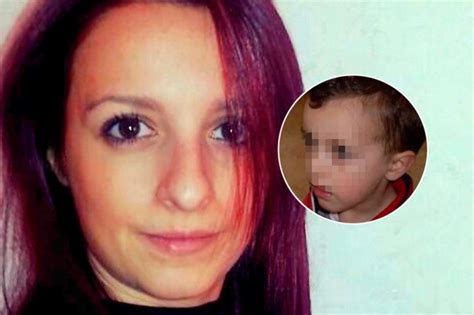 una madre mata a su hijo de 8 años después de que descubrirla teniendo sexo con su suegro