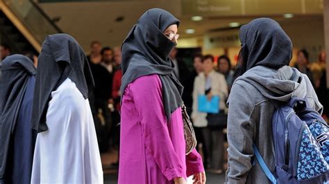 Muslim Group Wants Sharia Law In Australia Abc News