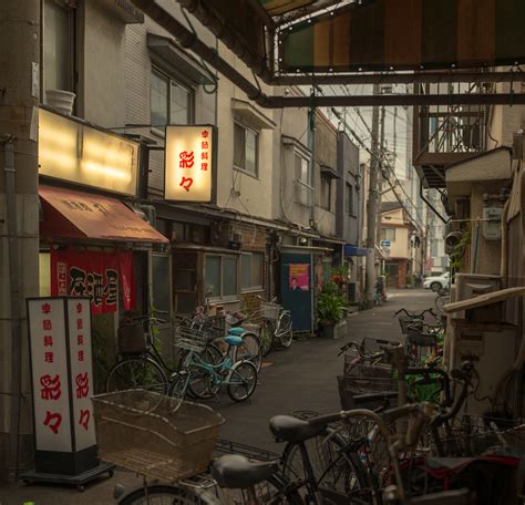 japanese neighborhood  time stopped virtue  slowness city