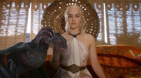 holy mother of dragons emilia clarke named sexiest woman alive by esquire