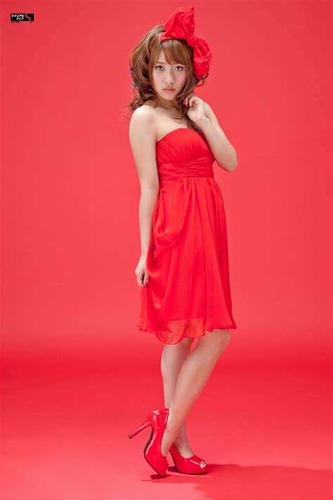 minami takahashi japanese sexy idol sexy red robe fashion photo shoot