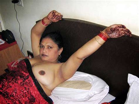mummy ki hot saheli neelu aunty antarvasna indian sex photos