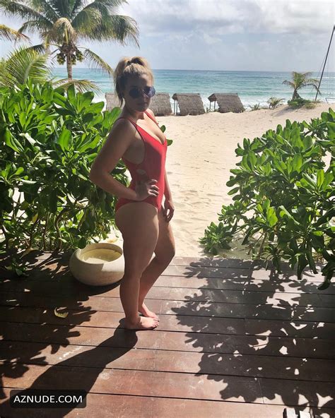 Lauren Alaina Sexy After Calling Off Her Engagement To Alex Hopkins 24