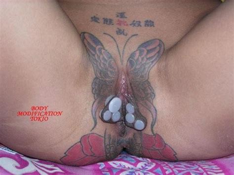 extreme pussy piercing fetish porn pic
