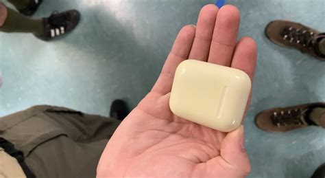 airpods case turning yellow common reasons solution