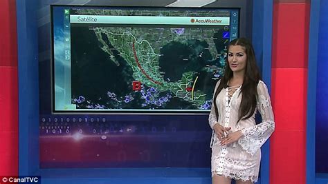 guatamalan weather girl sends social media into meltdown after wearing mini skirt daily mail