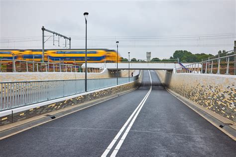 rijswijk klaar voor meer treinen nieuwe onderdoorgang  haantje open
