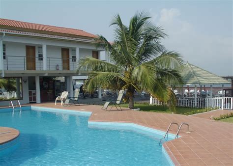 peace holiday resort hotels  ghana