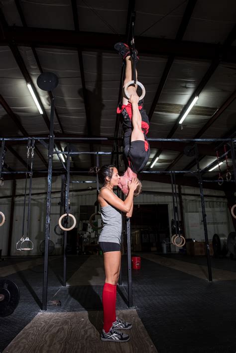 Crossfit Couple S Engagement Photos Are Nothing Short Of