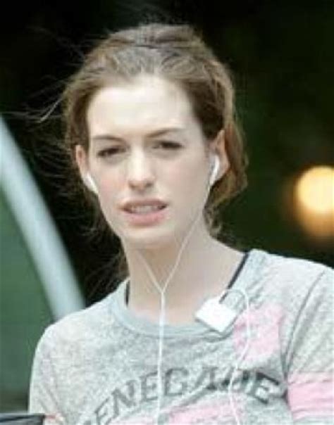 Anne Hathaway 2018 Hair Eyes Feet Legs Style Weight And No Make Up