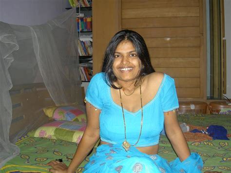 mangalyam sexy naanena desi married beauties and aunties showing their mangala sutra page 8