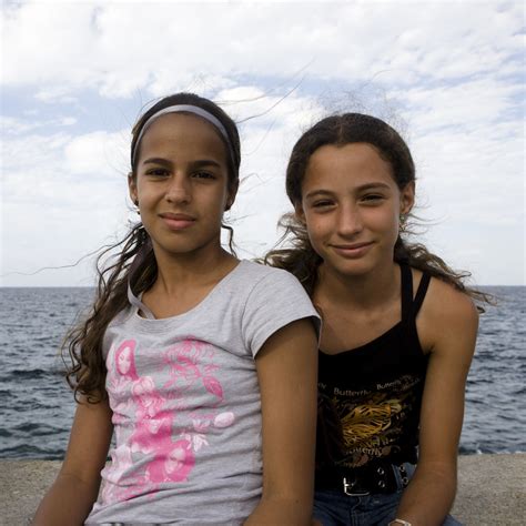 Zwei Junge Mädchen Foto And Bild North America Central