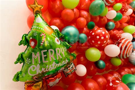 A Christmas Theme Balloon Backdrop For Your Party In Delhi Ncr Delhi Ncr
