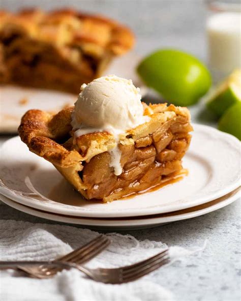 perfect apple pie recipetin eats