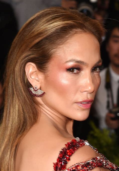 Jennifer Lopez S Makeup At The 2015 Met Gala Popsugar Latina Photo 4