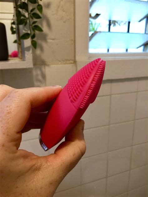 Facial Cleansing Brush Review Illuminate Me Silicone