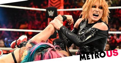 Wwe Raw Results Grades Becky Lynch Beats Asuka Riddle Goes Solo