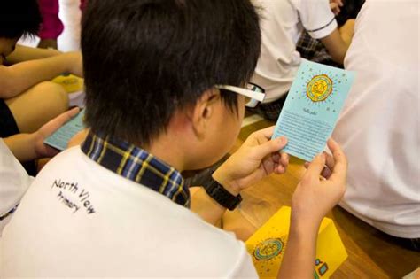 cheering   psle students