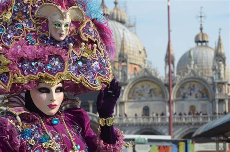 Risultati Immagini Per Carnevale Venezia Immagini Sfilata Maschere Piu