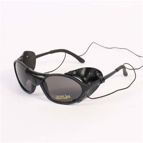 Sunglasses With Side Shields
