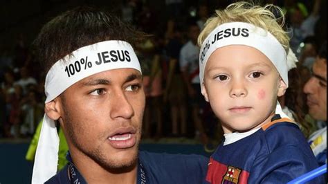 Neymar S Girlfriend Wife Son And Sister