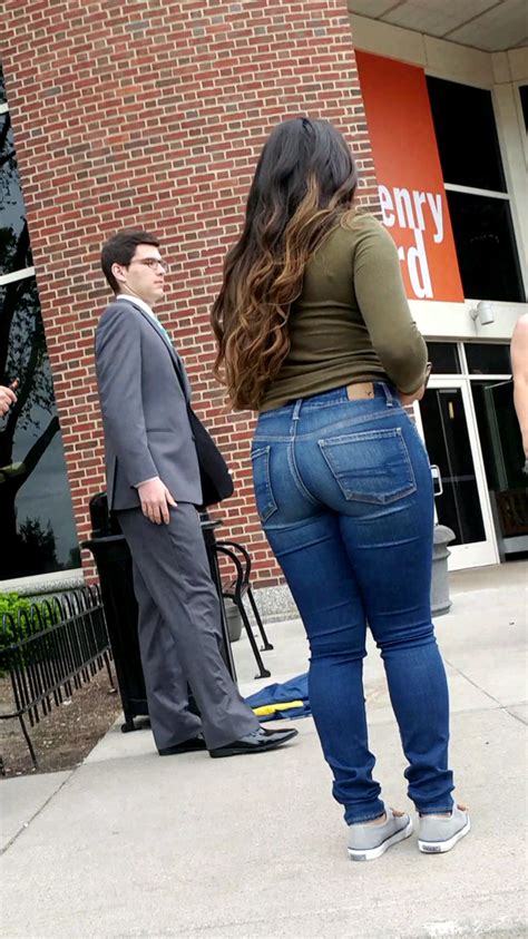 thick latina booty in skinny jeans candids curvage