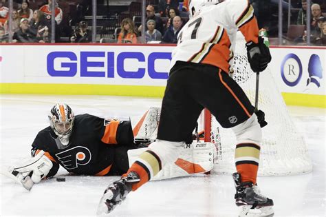Surging Flyers Face Penguins In Key Matchup As Rookie